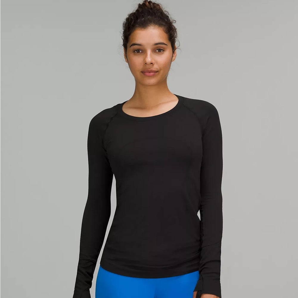 Lululemon size 2 Swiftly Tech Long-Sleeve shirt with thumbholes